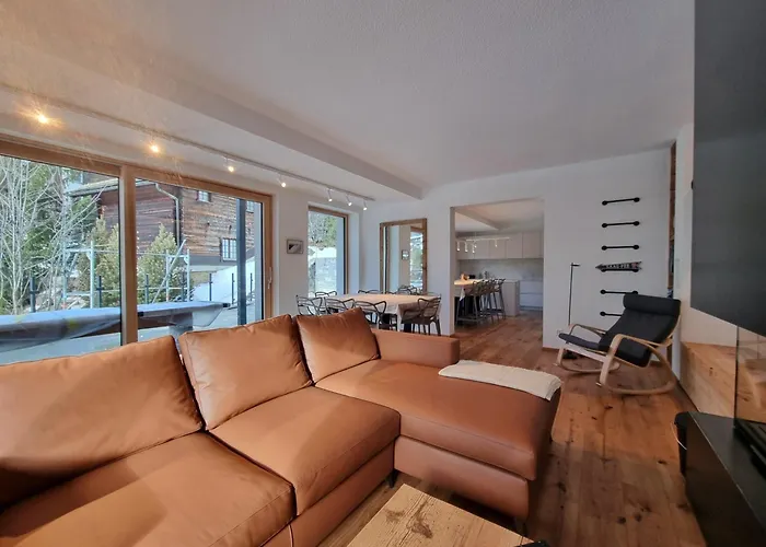 Riverside 1st Floor South Saas Fee